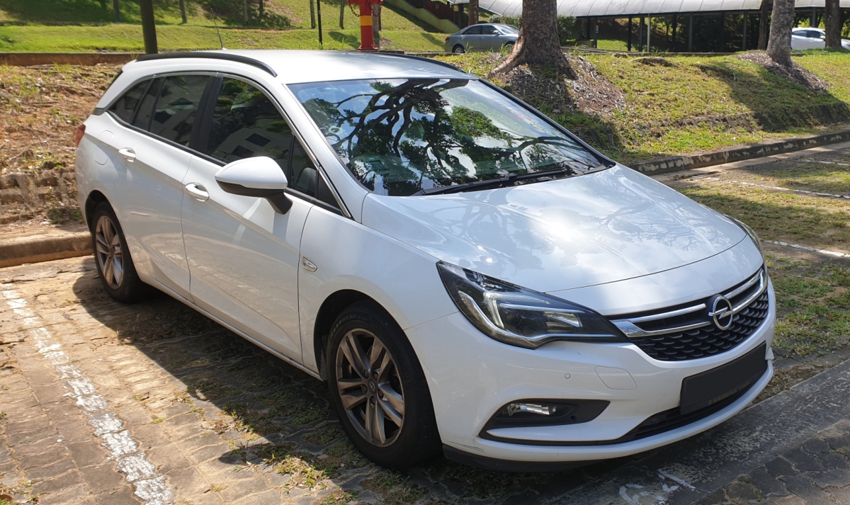 Opel Astra Sports Tourer – Test Drives SG